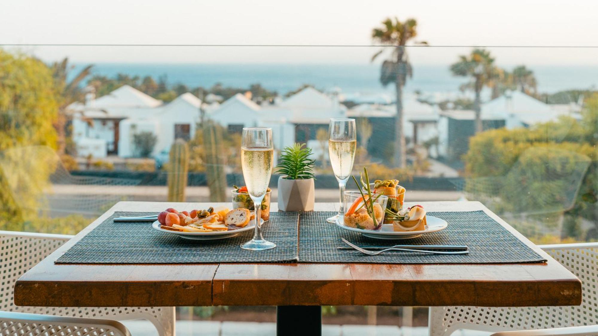 Labranda Alyssa Suite Hotel Playa Blanca  Exterior photo